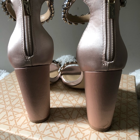 Jewel Badgley Mischka Mayra like brand new champagne satin size 8 wedding prom - Picture 7 of 13